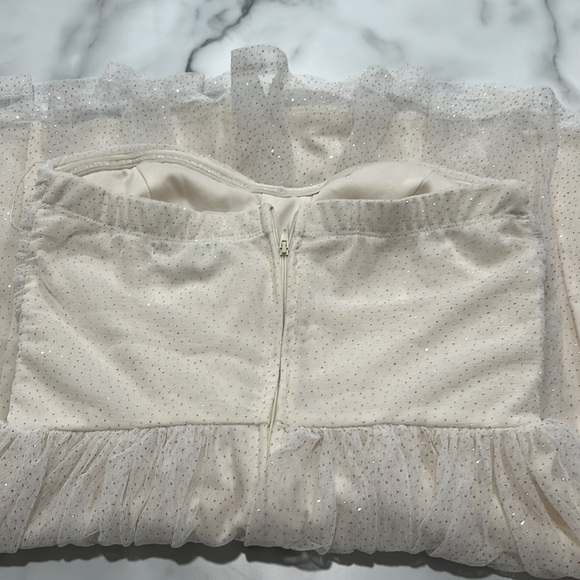 White Dress with Gold Sparkles - Picture 4 of 6